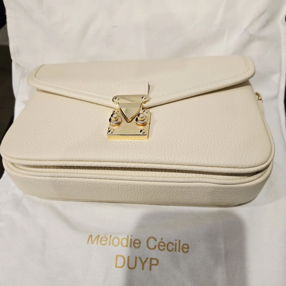 Mélodie Cécile "Le Petit Paris 15" in A Buttercream Color - Picture 16 of 17